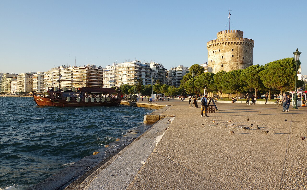 White Tower beside Thessaloniki's waterfront promenade